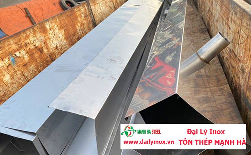 Inox gia anh Hóc Môn