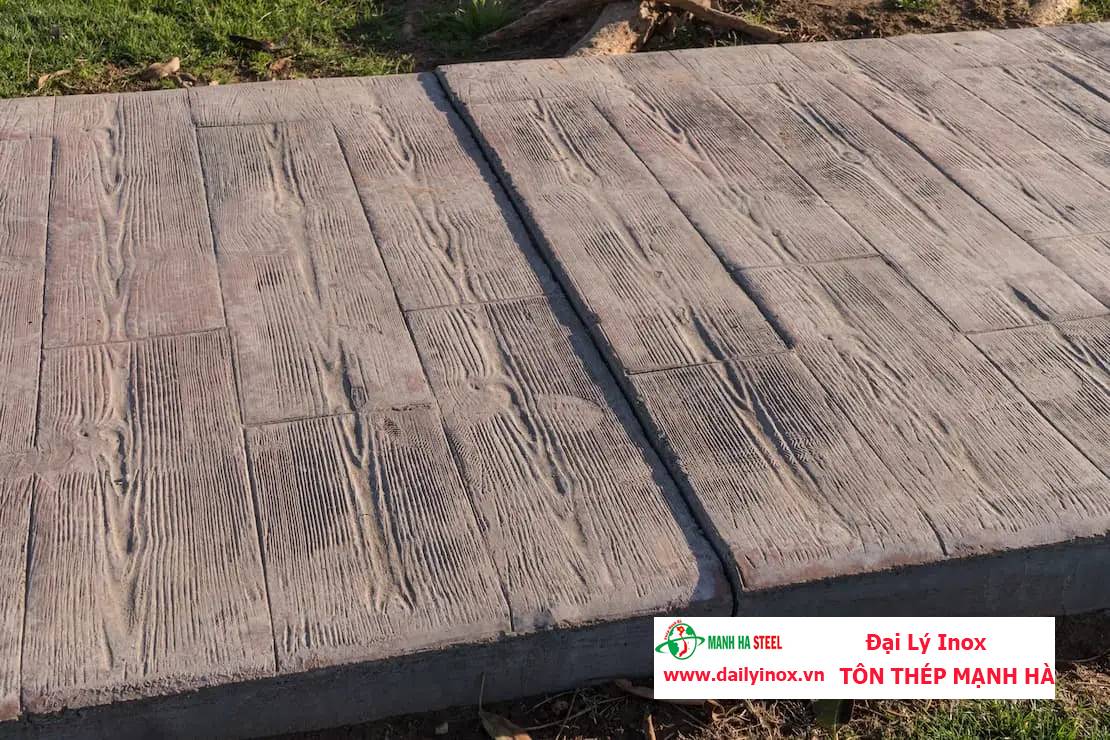 Bê tông giả gỗ làm nhà sàn, nhà thờ, lót sàn, hàng rào | Địa chỉ cung cấp bê tông giả gỗ