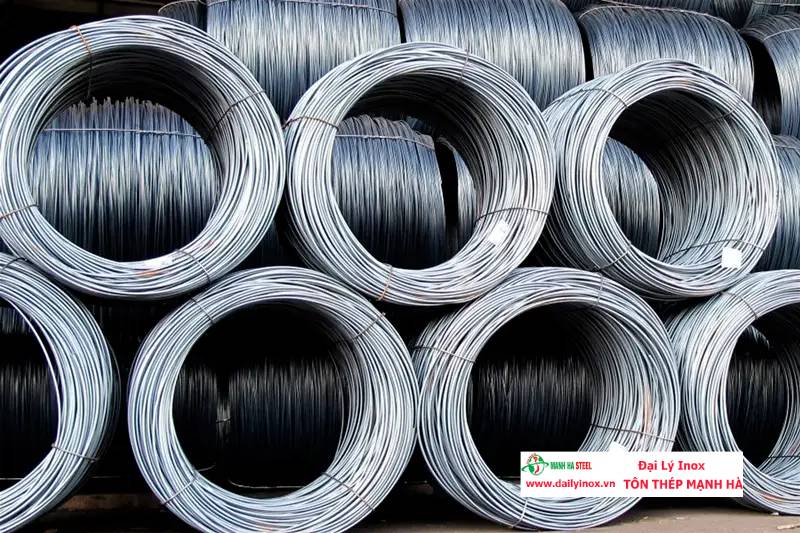 Inox và thép: So sánh hai vật liệu phổ biến trong xây dựng