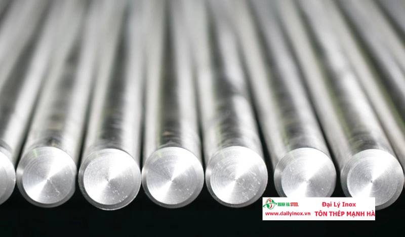 Inox và thép: So sánh hai vật liệu phổ biến trong xây dựng