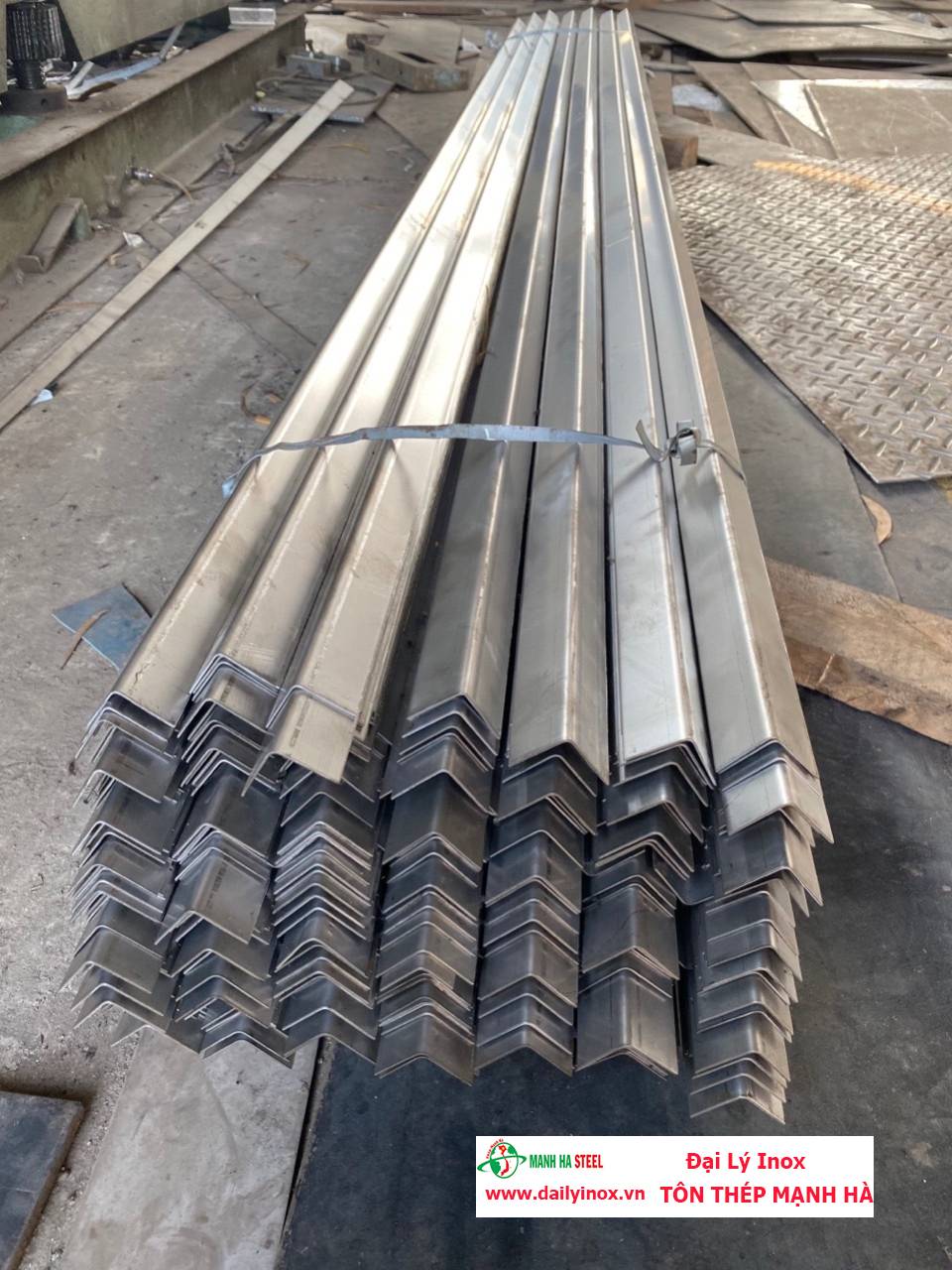 Mặt cắt chuẩn V inox đúc theo tiêu chuẩn ASTM