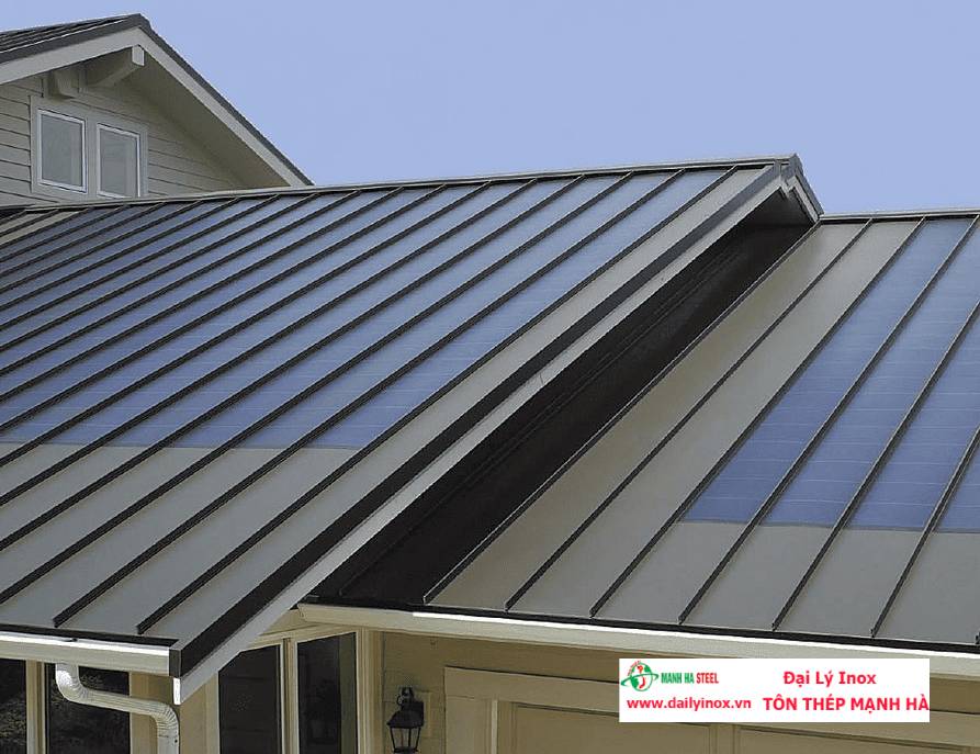 Nên lợp tôn hay ngói? So sánh ưu, nhược điểm và chi phí