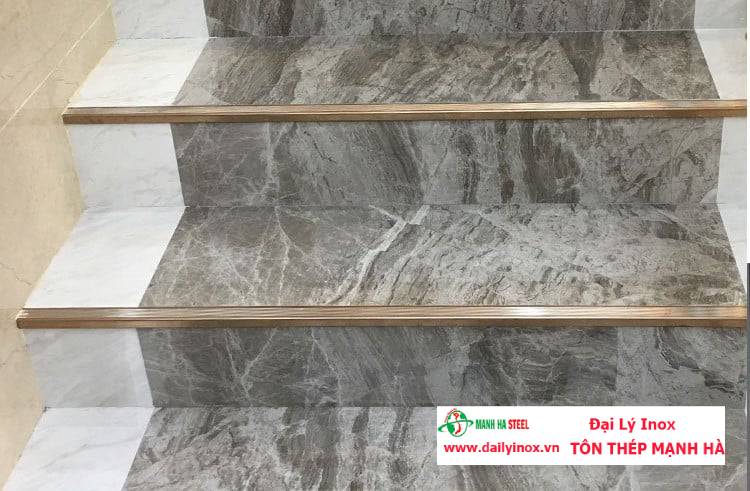 Nẹp Chữ U Chống Trượt Cầu Thang