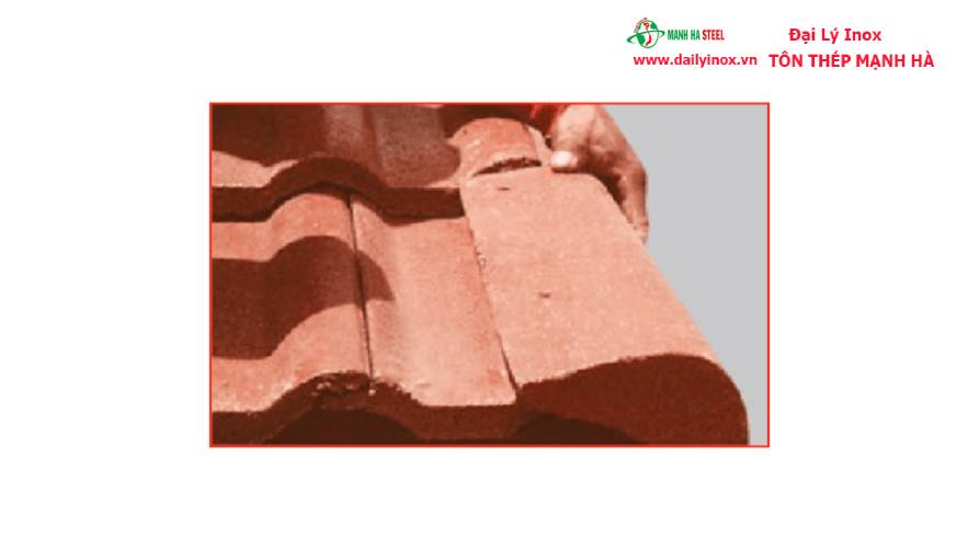 Ngói rìa là gì? Hướng dẫn lợp ngói rìa đúng kỹ thuật