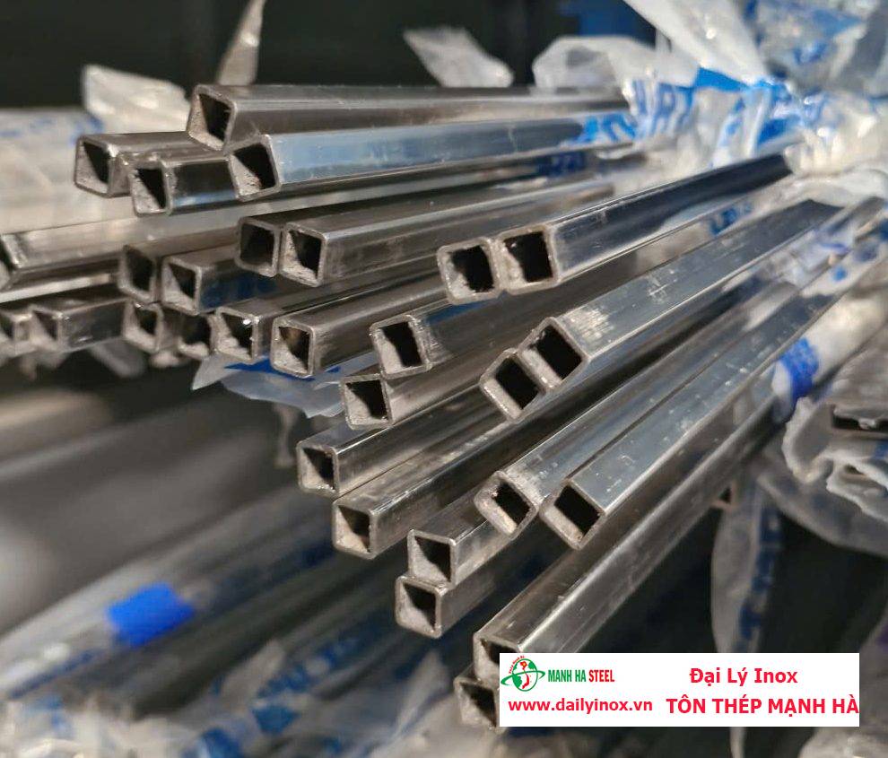 Ống inox hộp Đại Dương 12,5×12,5 (201/304/410/430)