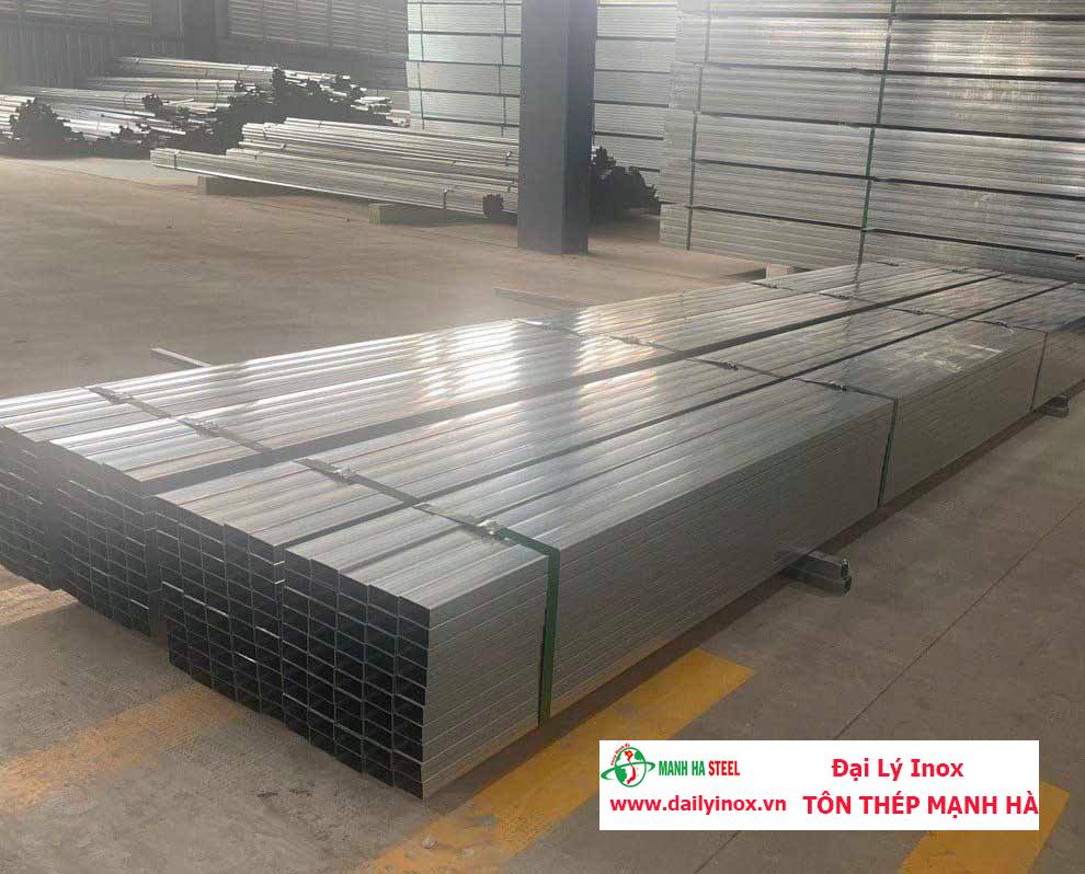 Ống inox hộp Đại Dương 15×30 (201/304/410/430)