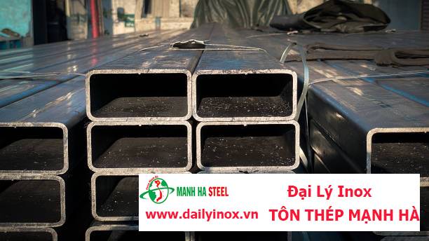 Ống inox hộp Đại Dương 25×50 (201/304/410/430)