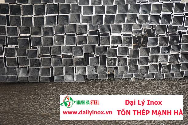 Ống inox hộp Đại Dương 30×30 (201/304/410/430)