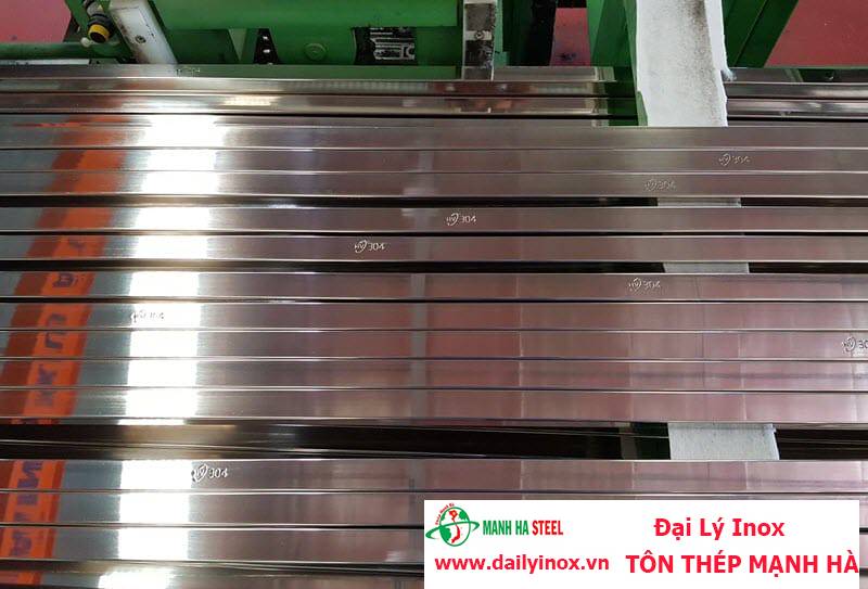 Ống inox hộp Đại Dương 30×40 (201/304/410/430)