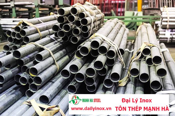 Ống inox tròn Gia Anh phi 42.7 mm