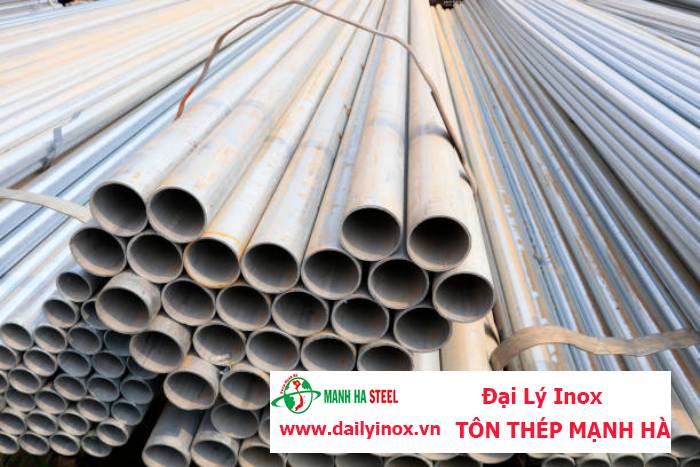 ong-inox-tron-nam-phat-phi-31-8-mm