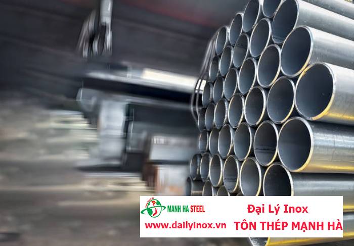 ong-inox-tron-nam-phat-phi-31-8-mm