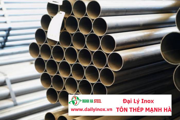 ong-inox-tron-nam-phat-phi-31-8-mm