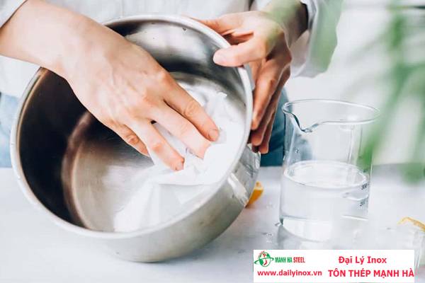 Tại sao inox là vật liệu lý tưởng cho thiết bị bếp