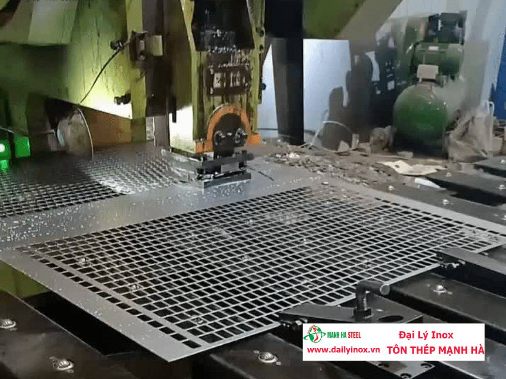 Tấm Inox Đục Lỗ 02