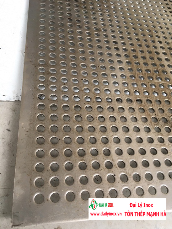 Tấm Inox Đục Lỗ 03