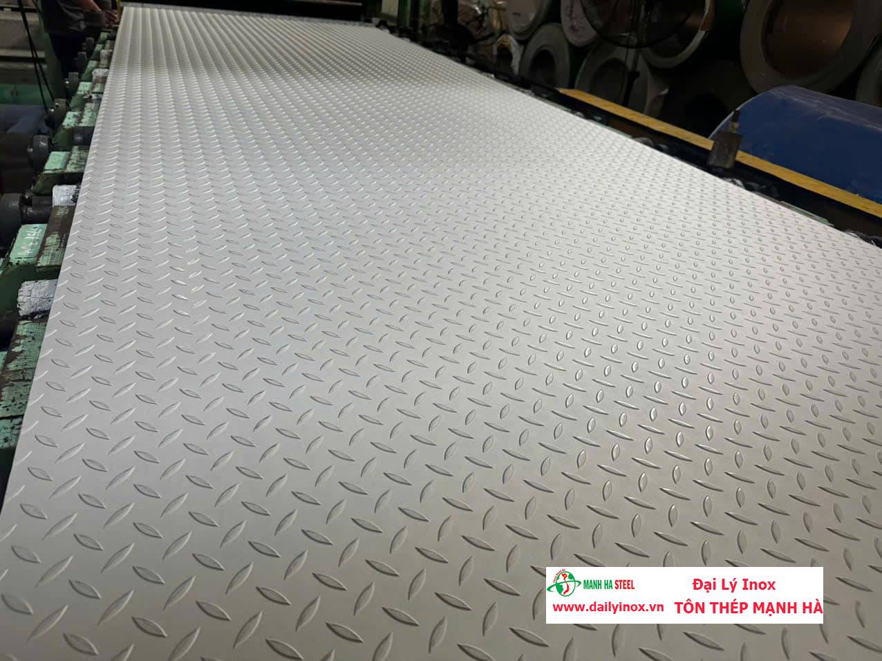 Tấm inox gân tiêu chuẩn ASTM JIS EN GB/T