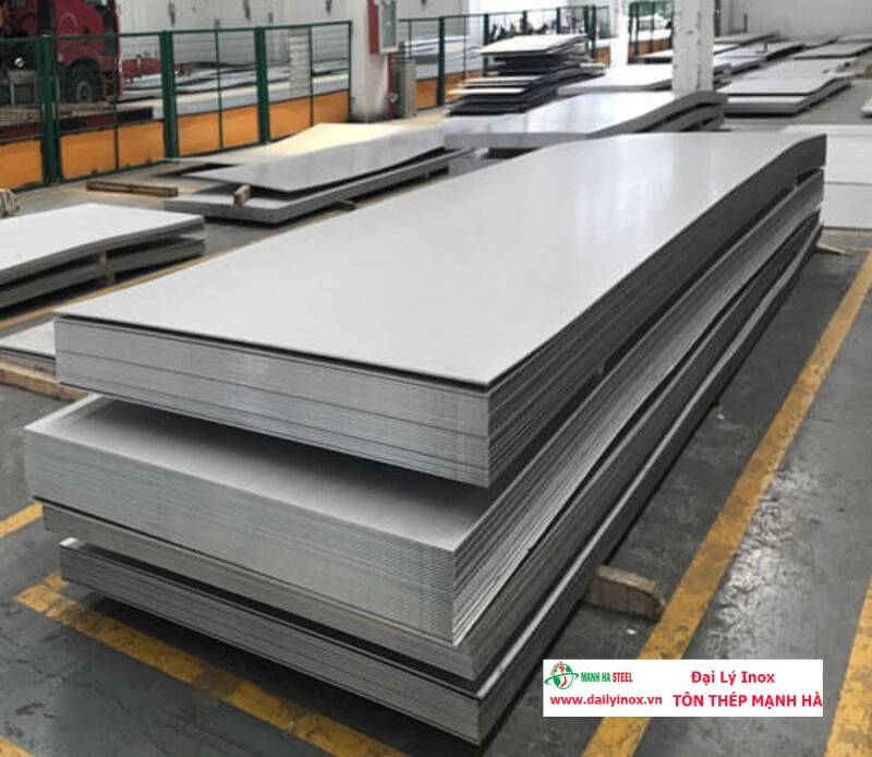 Tầm quan trọng của trọng lượng riêng inox tấm trong công nghiệp