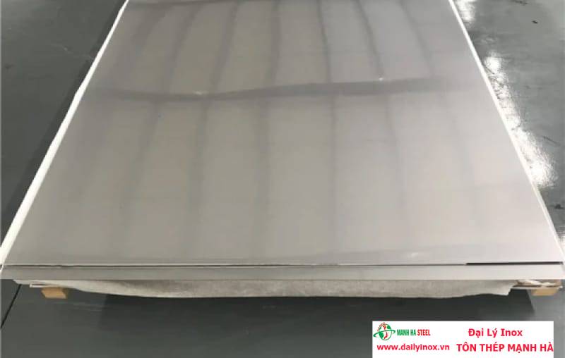 Tầm quan trọng của trọng lượng riêng inox tấm trong công nghiệp