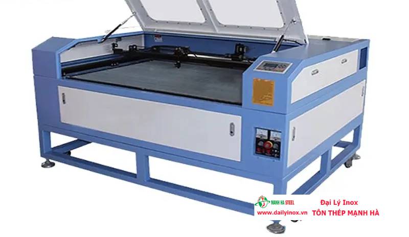 Tạo rãnh thoát nước trên tấm inox như thế nào?