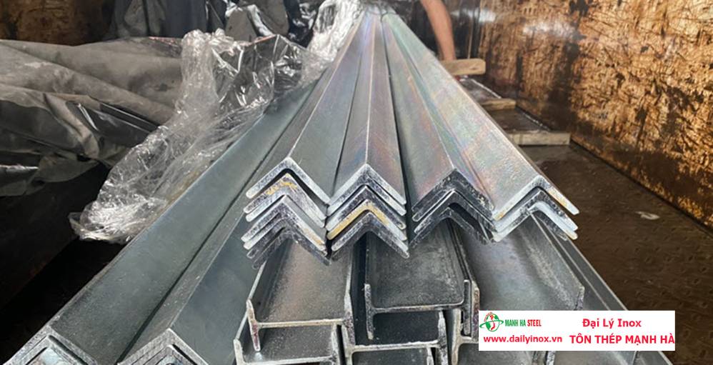 Tính năng vượt trội của V góc inox đúc trong kết cấu