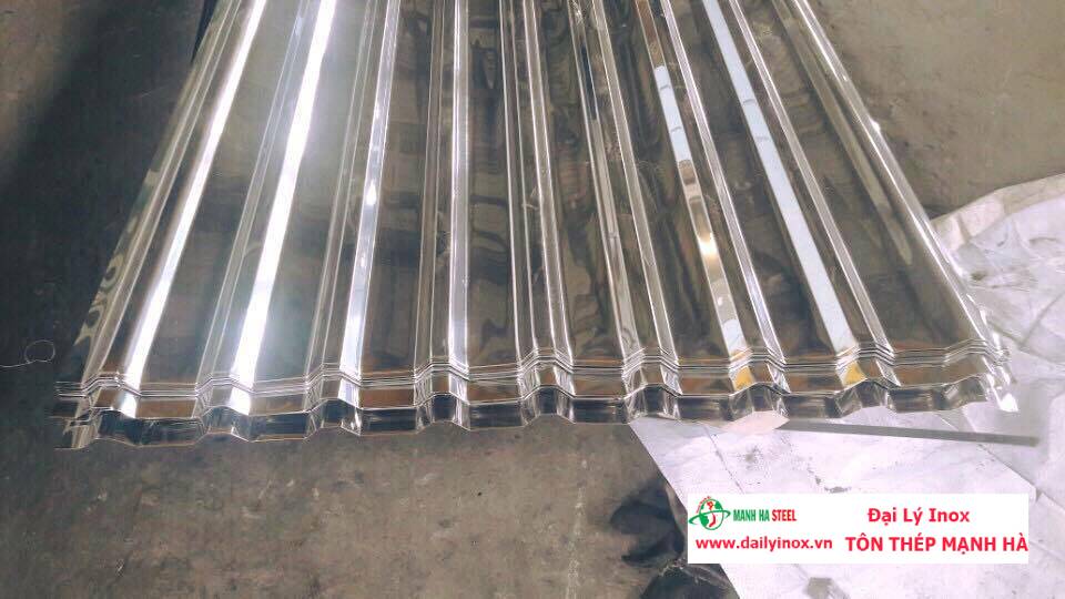 Tôn Inox 316: Chống Ăn Mòn Cao Cho Môi Trường Biển