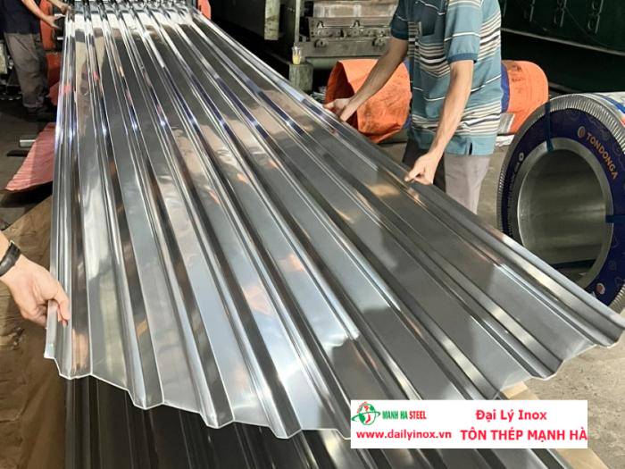 Tôn Inox 316: Chống Ăn Mòn Cao Cho Môi Trường Biển