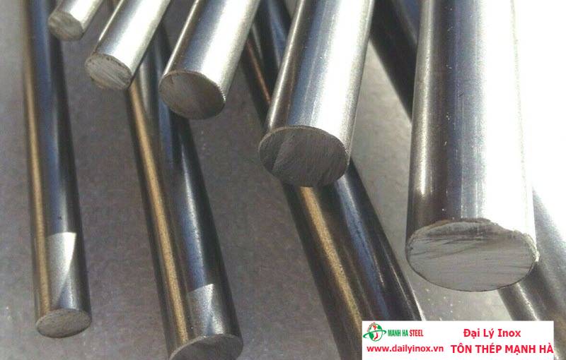 Tròn trơn láp đặc inox có chịu xoắn tốt không?