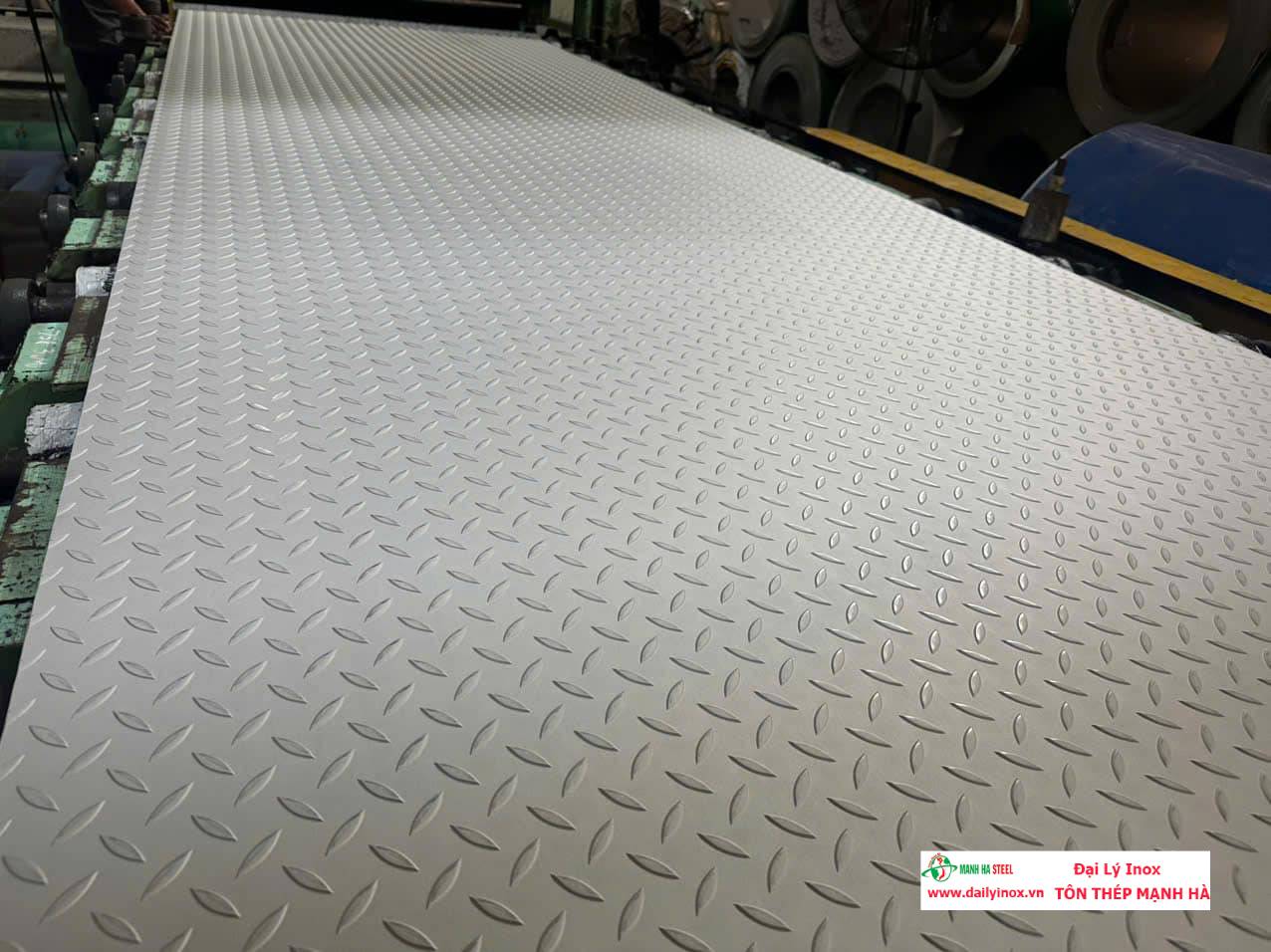Ứng Dụng Của Tấm Inox Chống Trượt Trong Nhiều Ngành Nghề