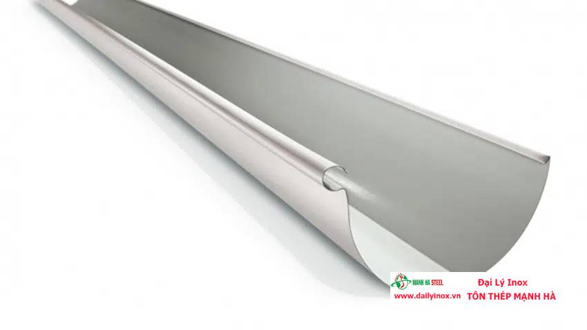 Ưu điểm máng xối inox so với tôn kẽm
