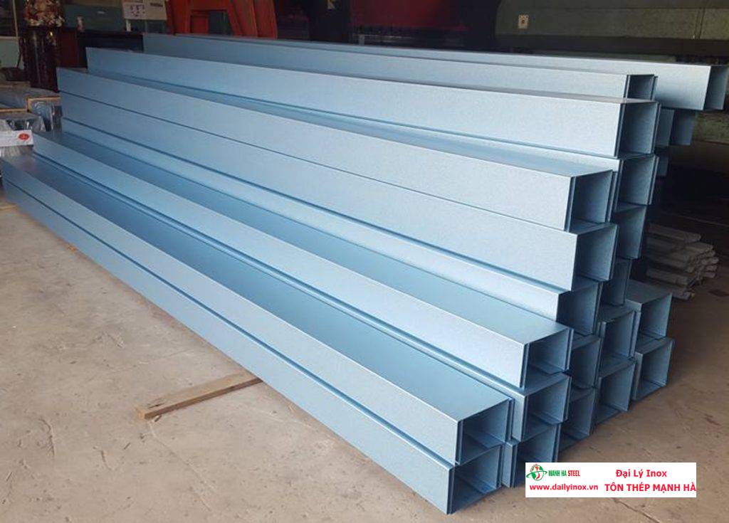 Ưu điểm máng xối inox so với tôn kẽm