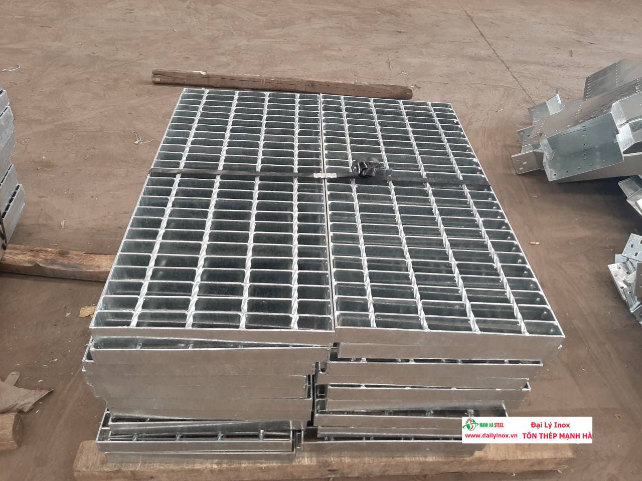 Vỉ Grating Inox – Sàn Kỹ Thuật Tiện Lợi