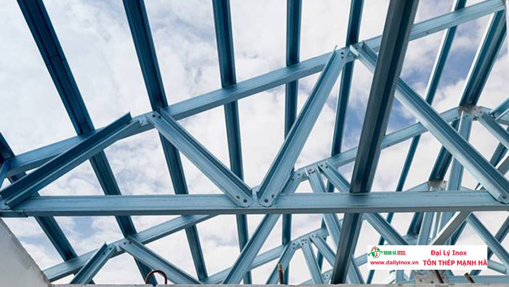 Xà Gồ Inox 316: Chống Ăn Mòn Trong Môi Trường Biển