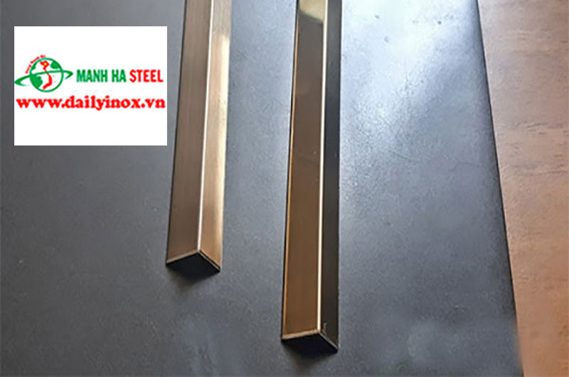 nẹp inox góc tường