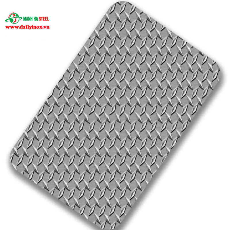 Gia công tấm inox chống trượt cho cầu thang