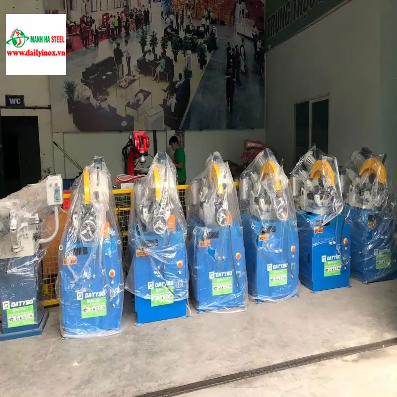 máy cắt tấm inox