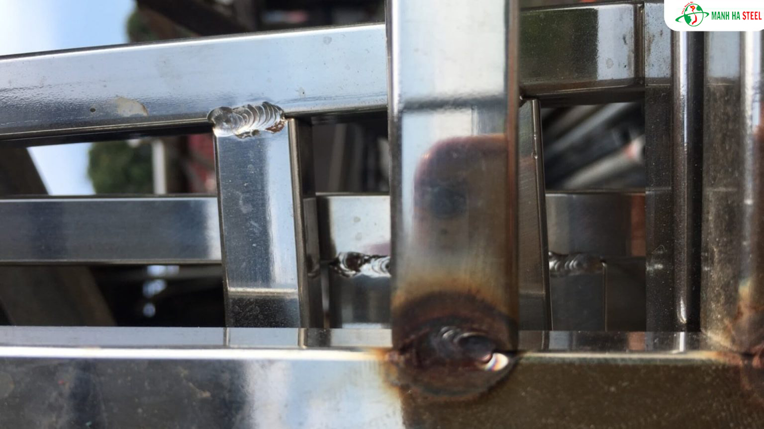Nguyên nhân inox 304 bị đen xỉn màu