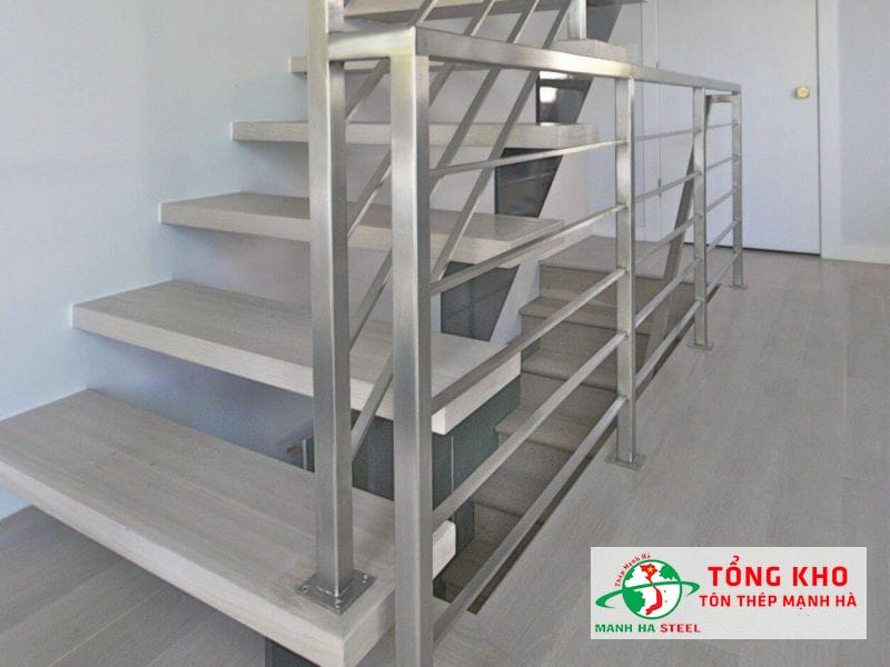 Lan can sắt hộp mẫu 6