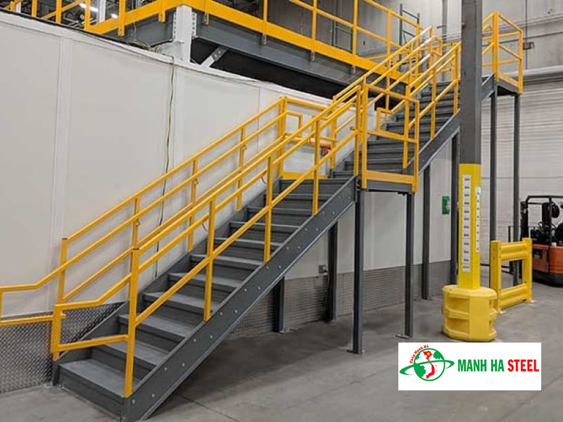 Cầu thang thép tấm mẫu 2
