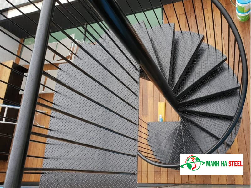 Cầu thang thép tấm mẫu 5