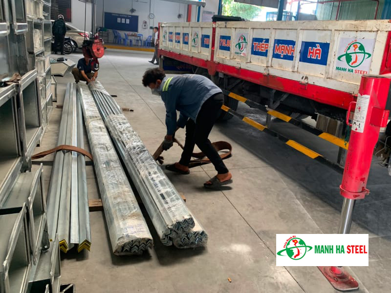 Đại lý inox Mạnh Hà bán thép V mạ kẽm uy tín, giá tốt
