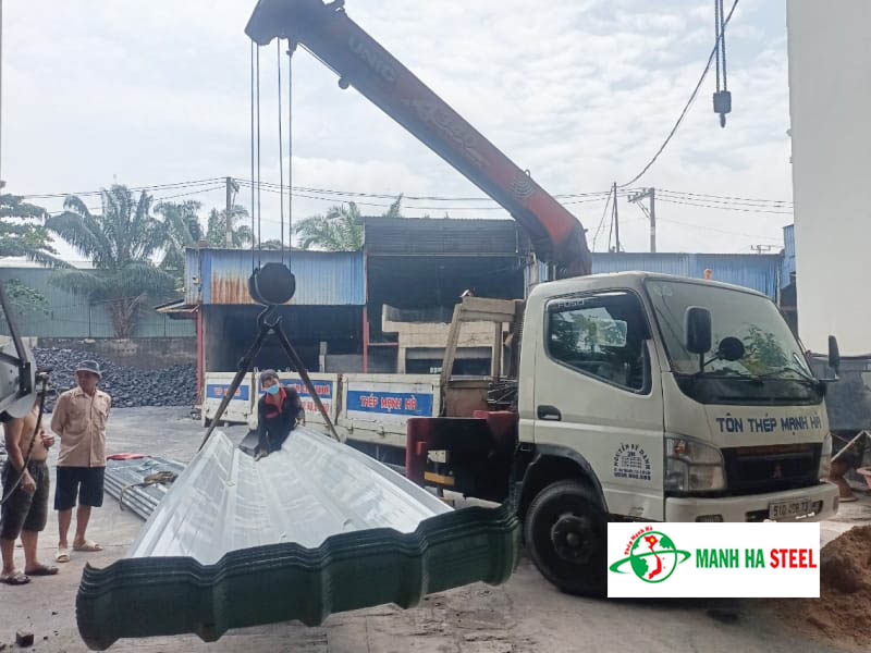 Mua tôn 5 sóng vuông tại Mạnh Hà đảm bảo chất lượng