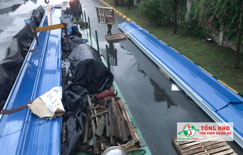 Mạnh Hà là địa chỉ bán tôn lợp seamlock chất lượng