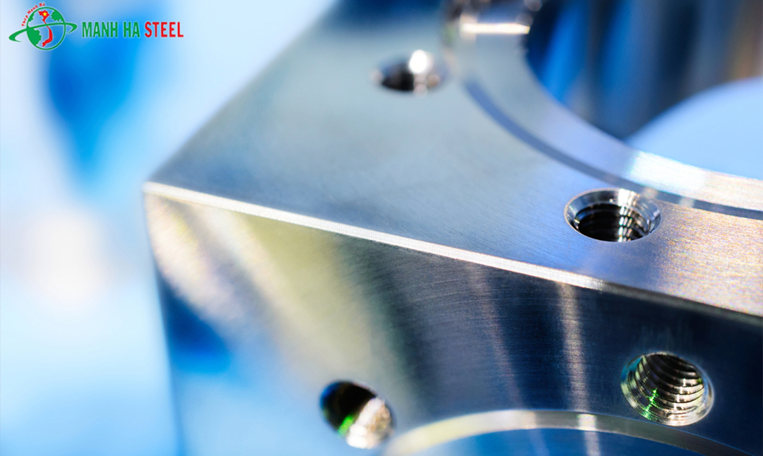 Độ bóng bề mặt là mức độ bằng phẳng của bề mặt vật liệu sau khi qua các bước xử lý gia công như cắt gọt, tiện, phay CNC