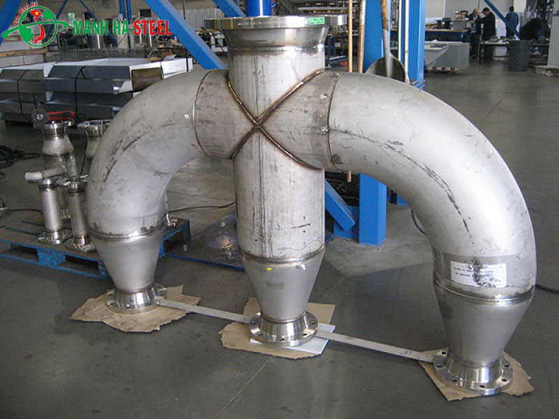 Gia công hàn inox theo bản vẽ kỹ thuật – đảm bảo độ chính xác và tính thẩm mỹ cao.