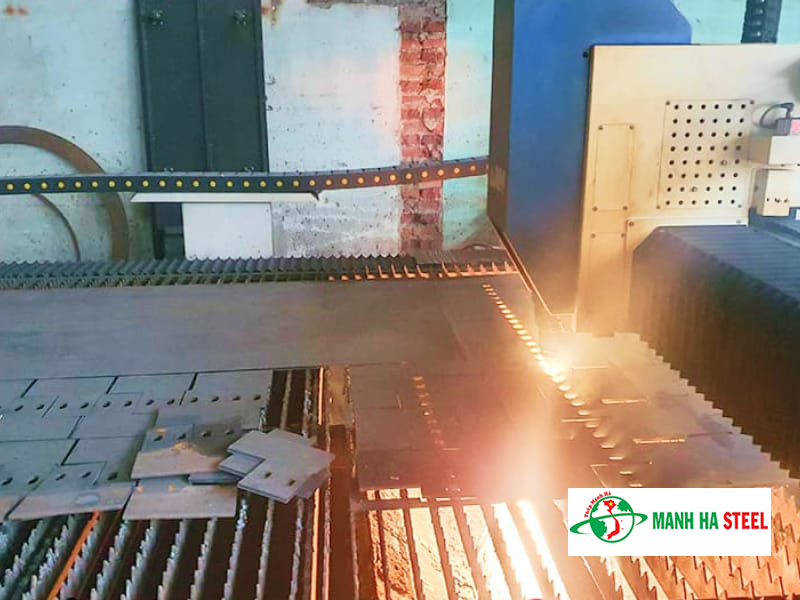 Gia công thép bản mã bằng laser