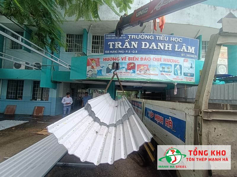 Liên hệ Đại lý inox Mạnh Hà ngay để được tư vấn về sản phẩm tôn nhựa chống nóng, chiết khấu lên đến 3-7%