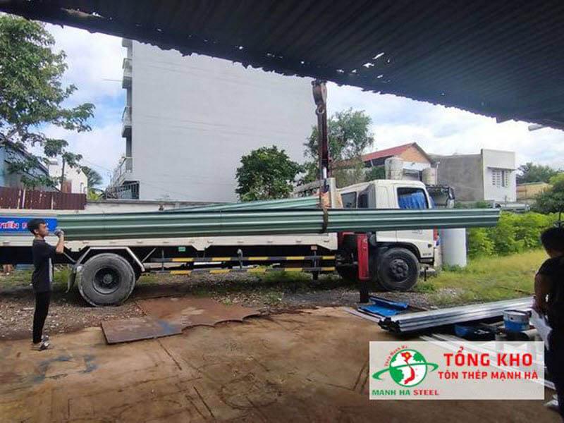 Liên hệ Đại lý inox Mạnh Hà ngay để được tư vấn về sản phẩm tôn nhựa màu xanh, Ck lên đến 3-7%