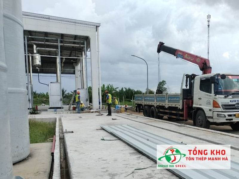 **Đại lý inox Mạnh Hà** là đại lý chuyên phân phối sản phẩm tôn nhựa giả ngói, miễn phí vận chuyển tận nơi