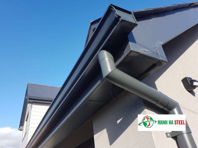 Mẫu máng nước mái tôn màu xám lông chuột